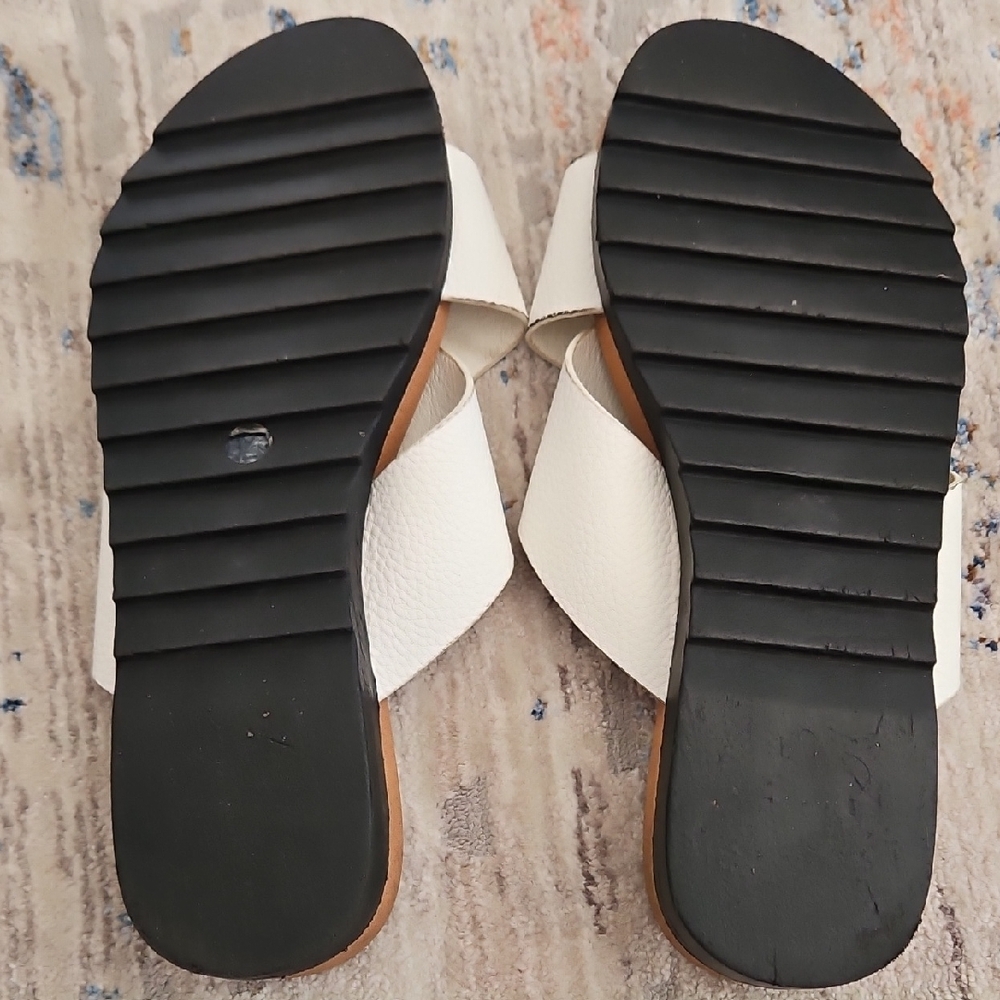 White Minimalist Sandals with Wide Straps - Picture 5 of 6